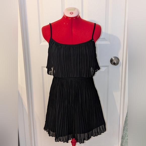 Dress - Picture 1 of 2